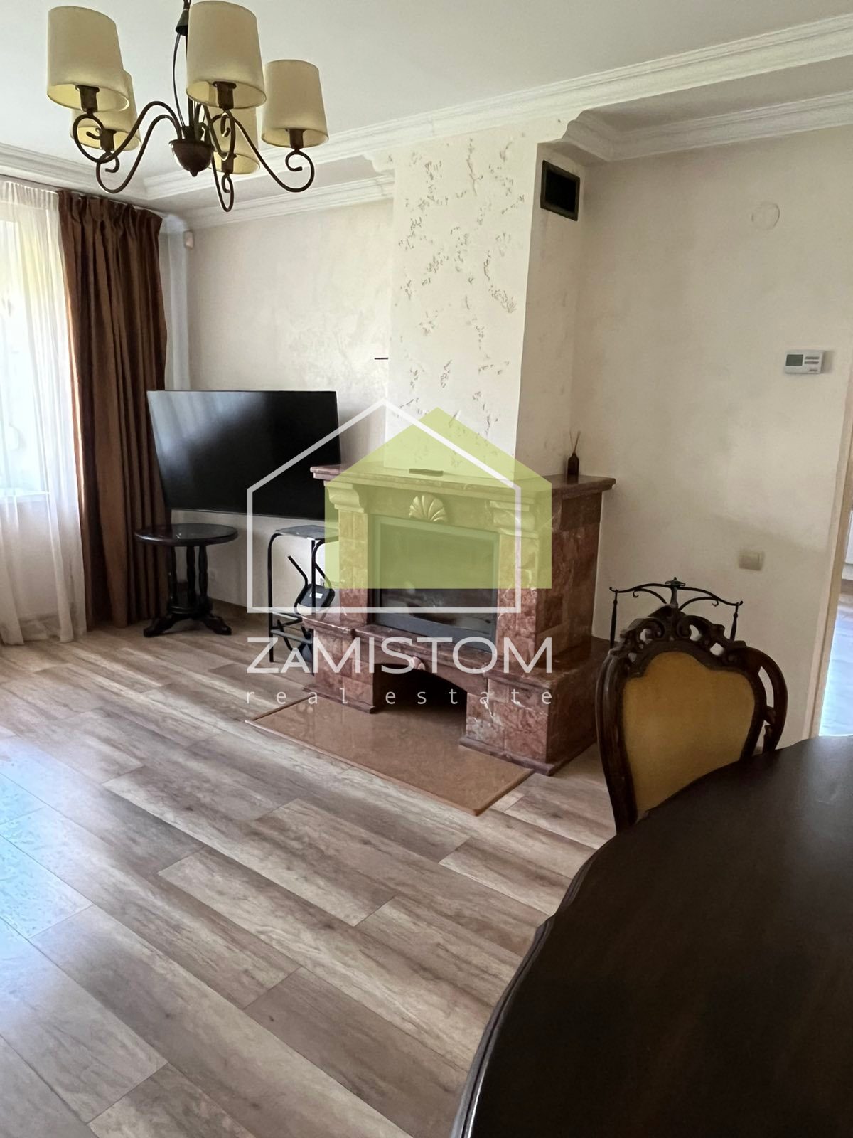 Продаж будинку 231 м²