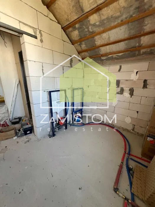 Продаж будинку 162 м²