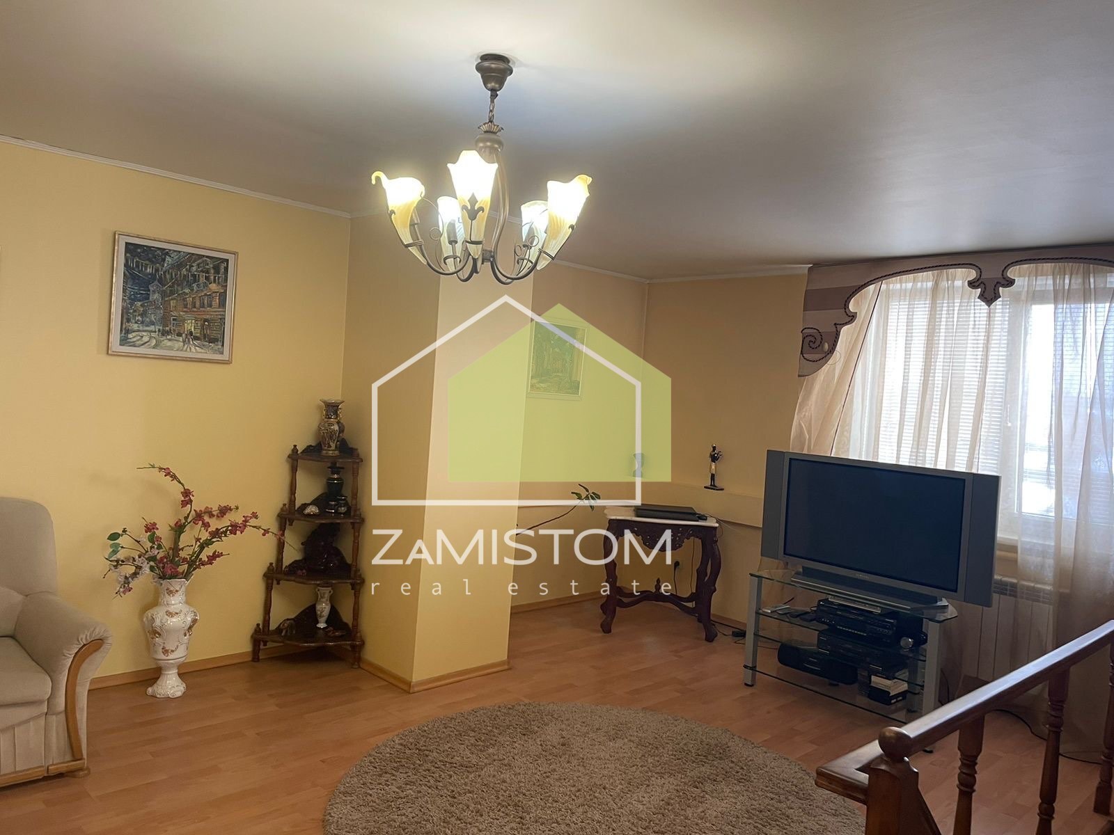 Продаж будинку 225 м²