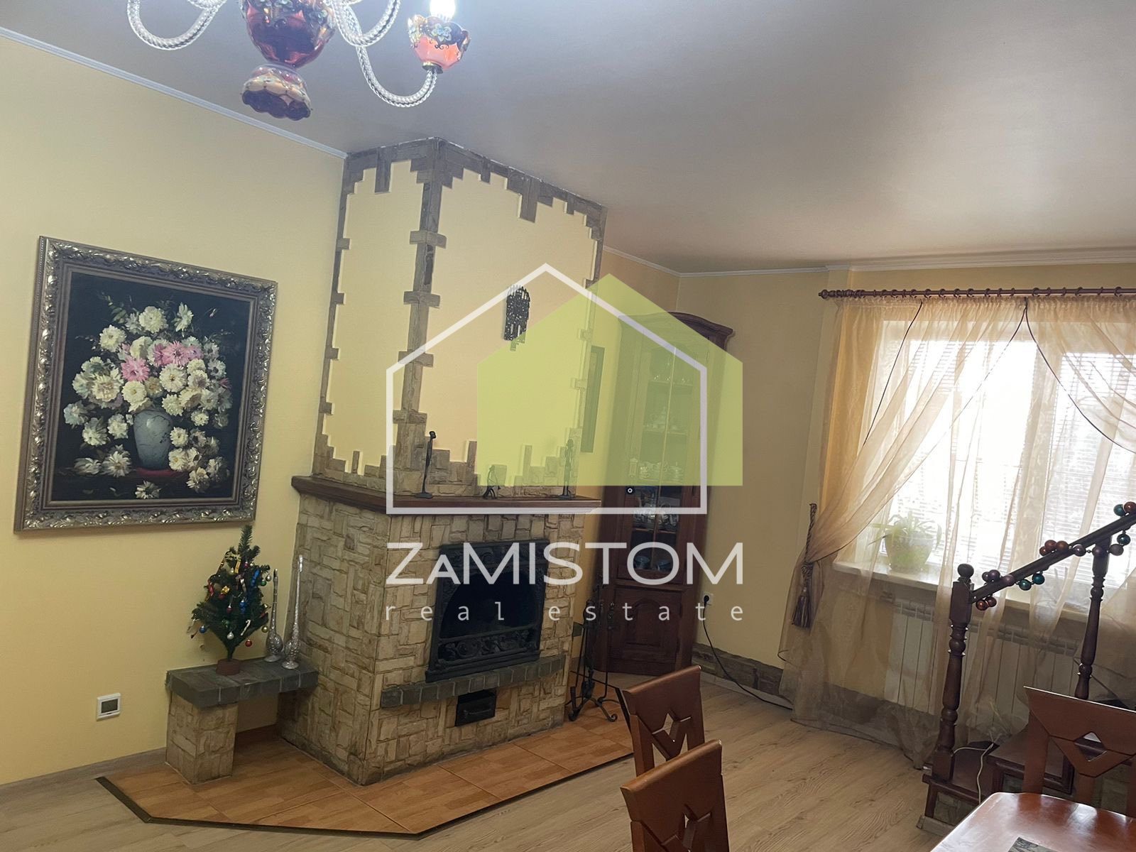 Продаж будинку 225 м²
