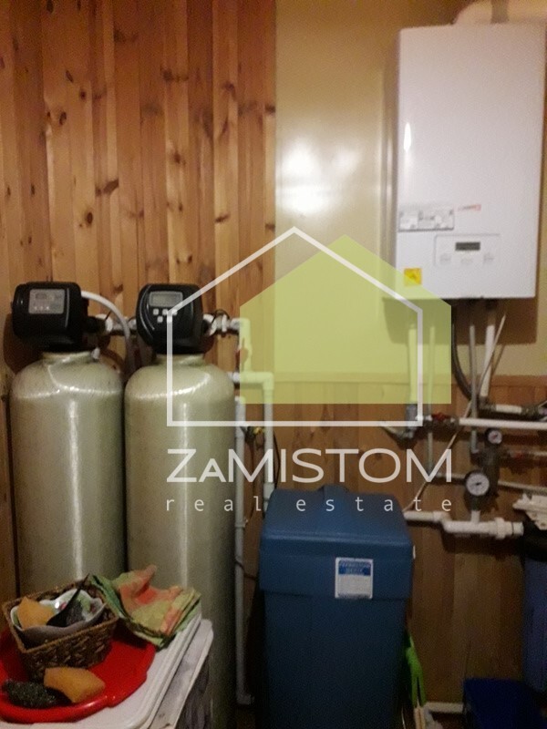 Продаж котеджу 239 м²