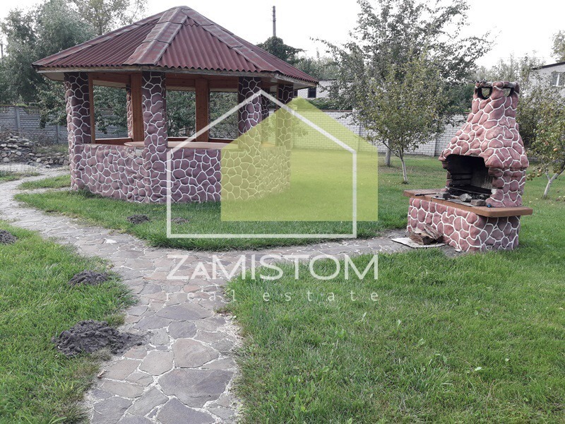 Продаж котеджу 239 м²