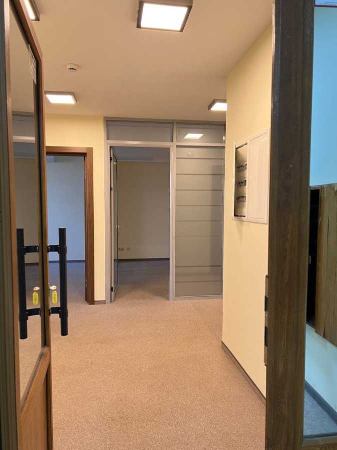 Оренда офісу 280 м², Кудрявська вул., 13-19