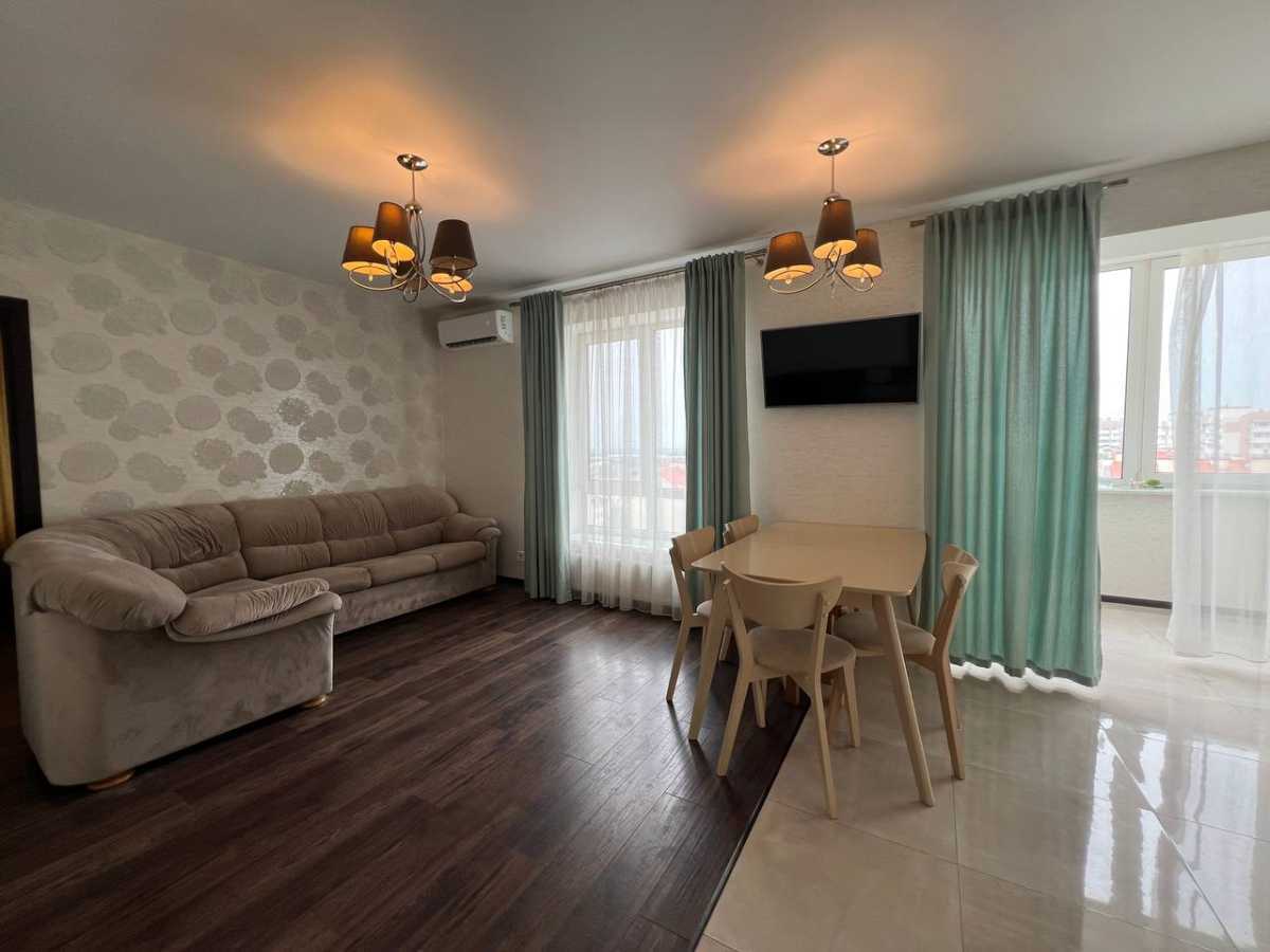 Продажа 4-комнатной квартиры 101.8 м², Богдана Хмельницького, 11б