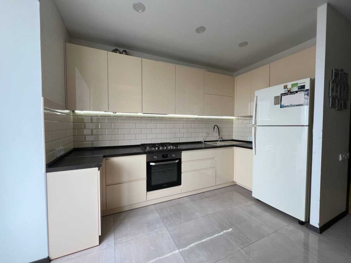 Продажа 4-комнатной квартиры 101.8 м², Богдана Хмельницького, 11б