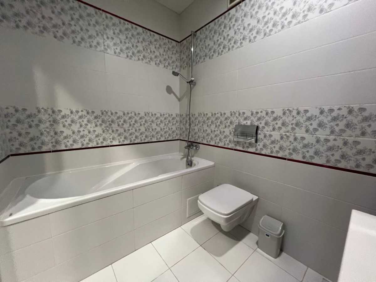 Продажа 4-комнатной квартиры 101.8 м², Богдана Хмельницького, 11б