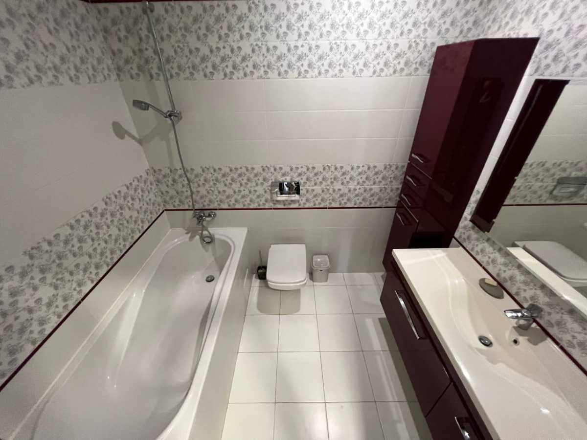 Продажа 4-комнатной квартиры 101.8 м², Богдана Хмельницького, 11б