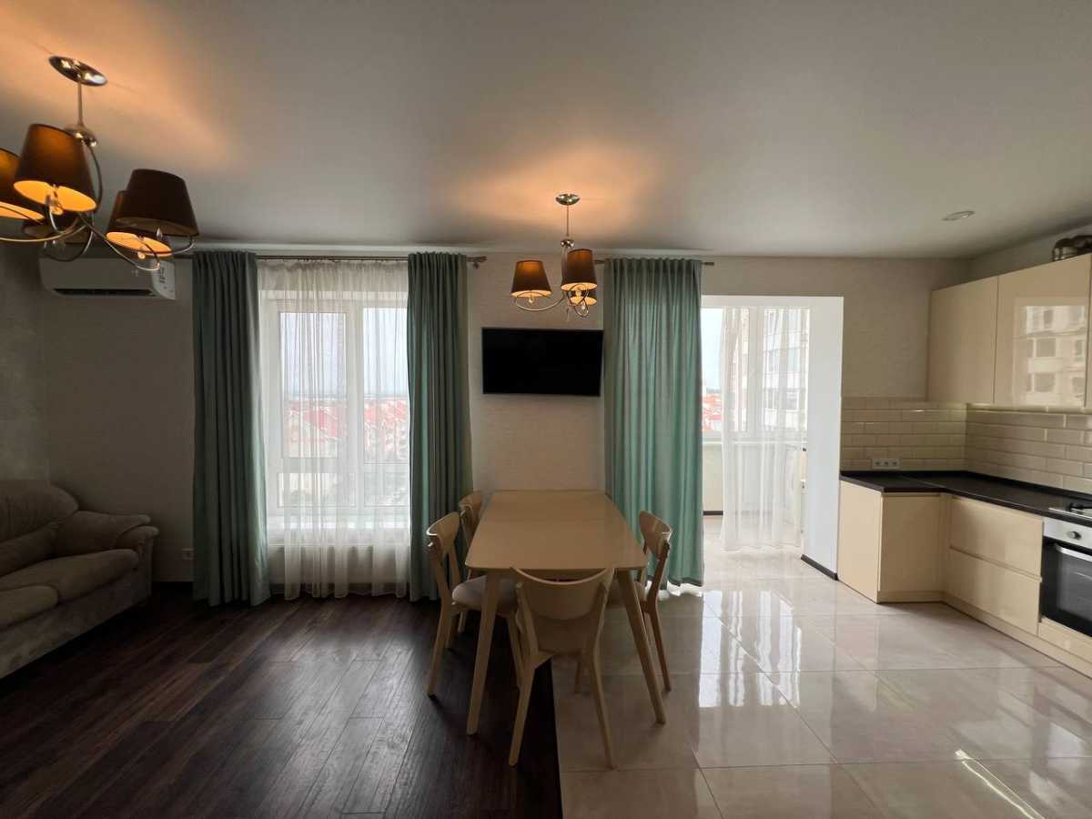 Продажа 4-комнатной квартиры 101.8 м², Богдана Хмельницького, 11б