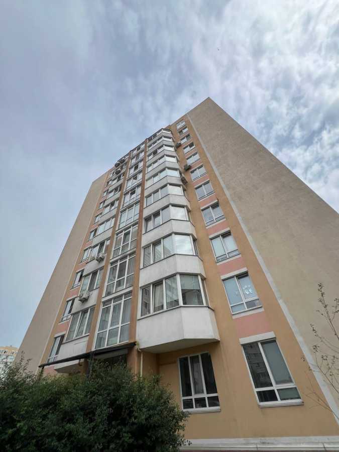 Продажа 4-комнатной квартиры 101.8 м², Богдана Хмельницького, 11б