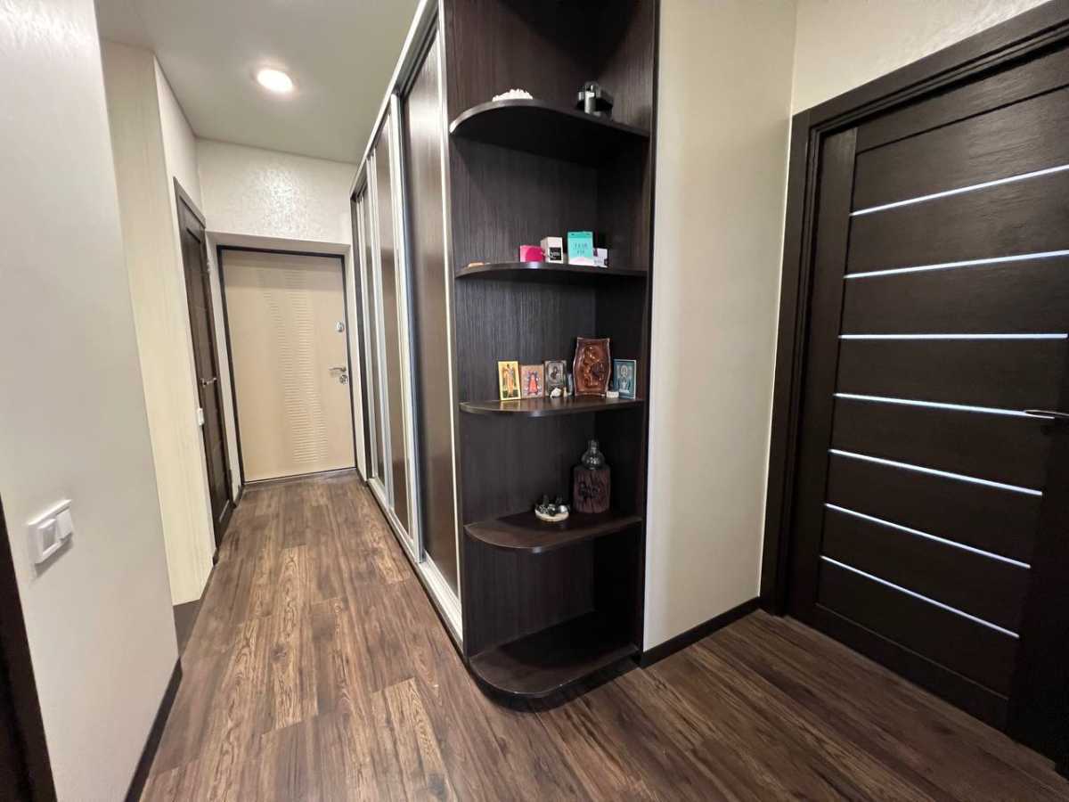 Продажа 4-комнатной квартиры 101.8 м², Богдана Хмельницького, 11б