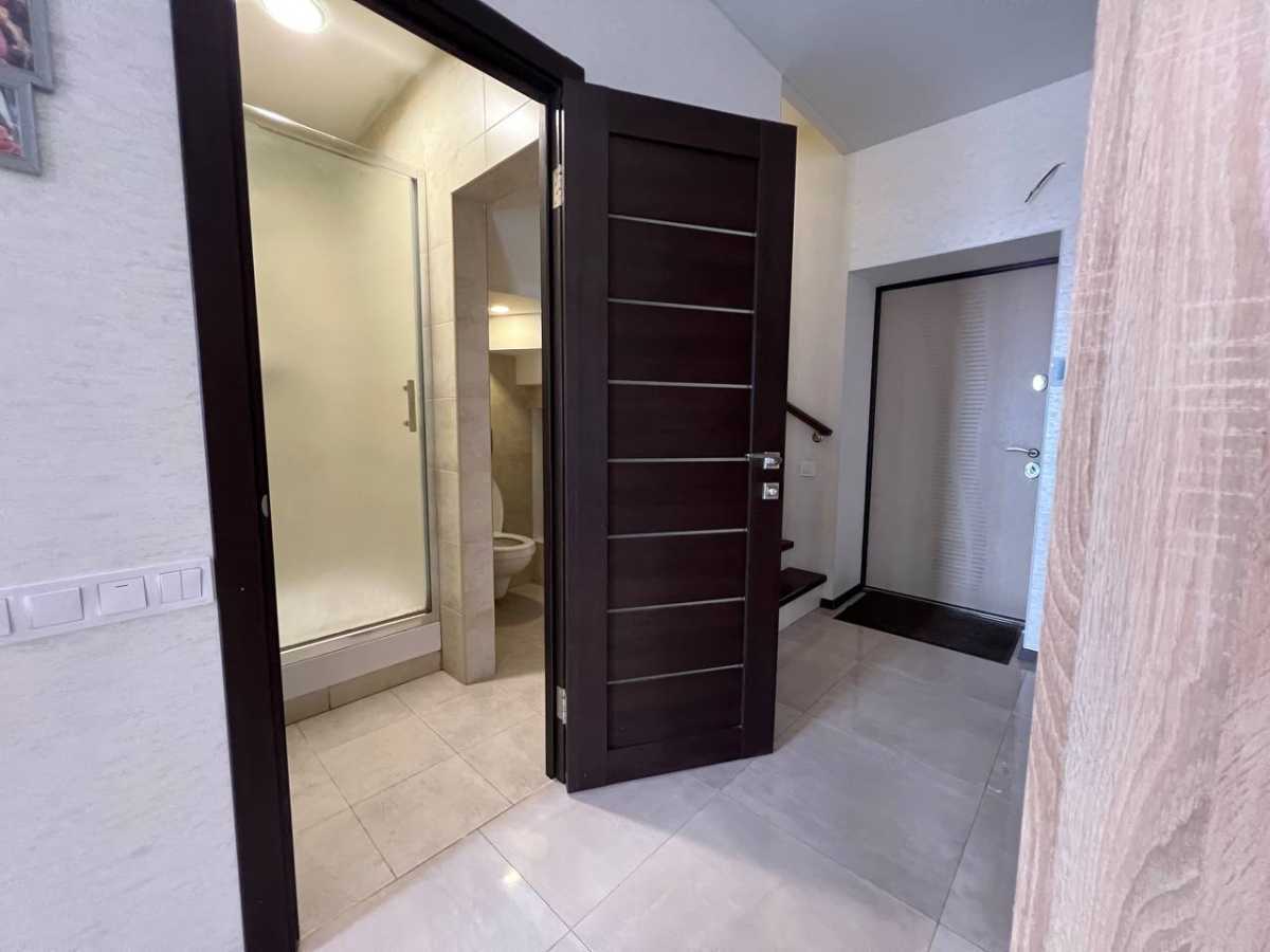 Продажа 4-комнатной квартиры 101.8 м², Богдана Хмельницького, 11б