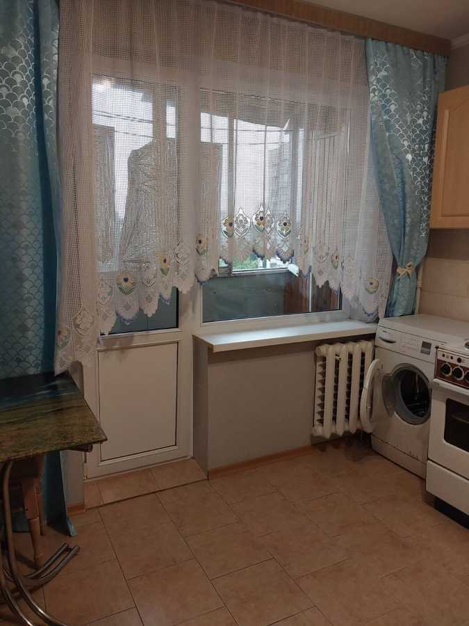 Оренда 1-кімнатної квартири 36 м², Симиренка вул., 12Б