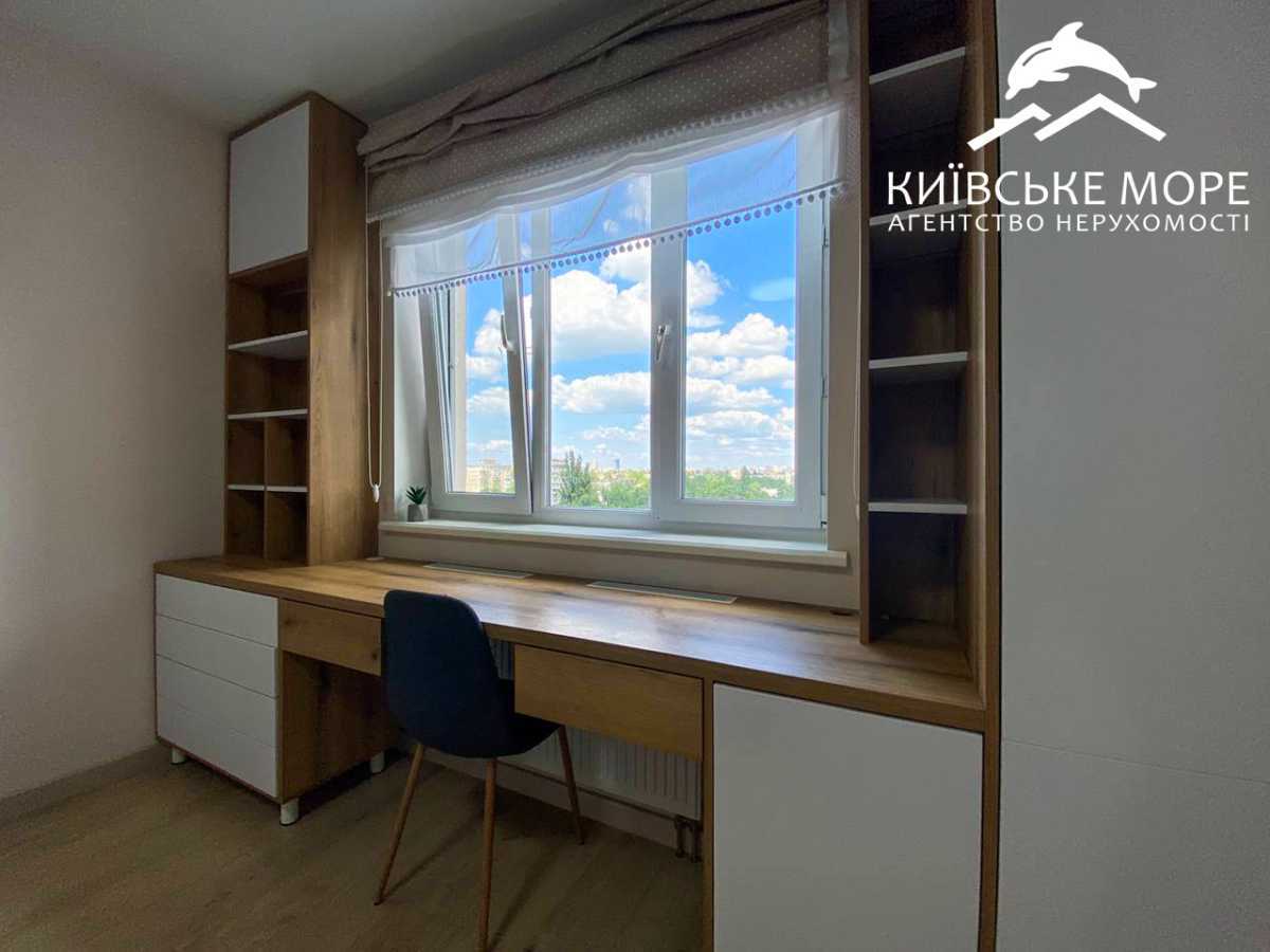 Оренда 3-кімнатної квартири 86 м², Воскресенська вул., 18