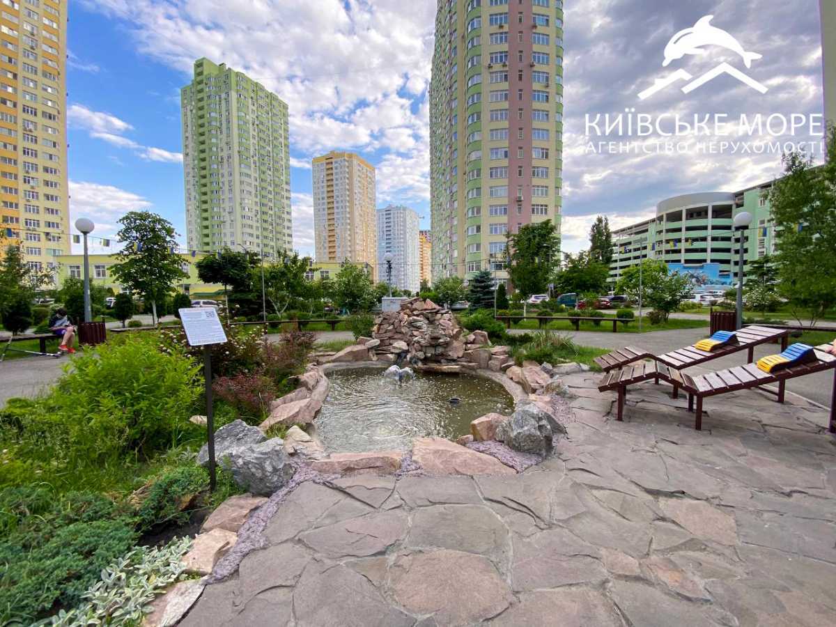 Оренда 3-кімнатної квартири 86 м², Воскресенська вул., 18