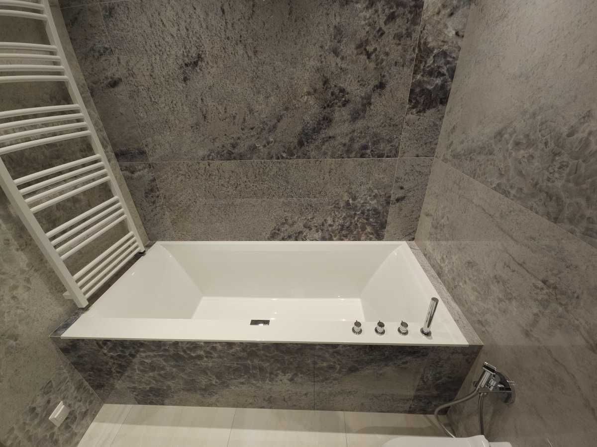 Продаж 4-кімнатної квартири 190 м², Михайла Драгомирова вул., 18а