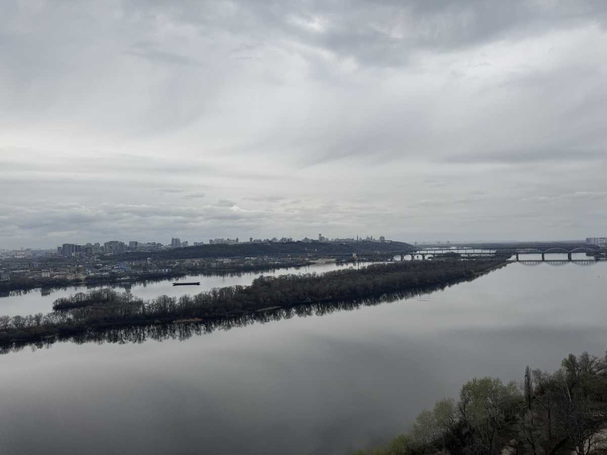 Продажа 3-комнатной квартиры 234.3 м², Николая Бажана просп., 1а
