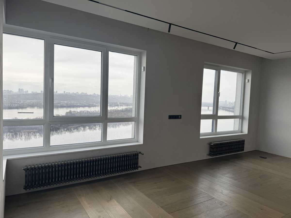 Продажа 3-комнатной квартиры 234.3 м², Николая Бажана просп., 1а