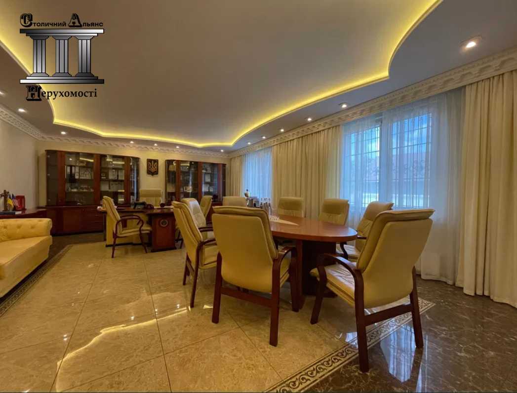 Продажа другого торгового помещения 674 м², Михаила Максимовича ул., 24