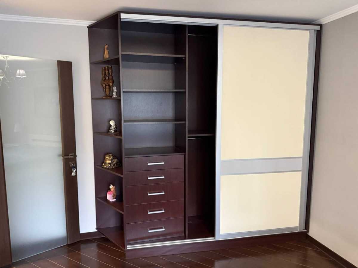 Продаж 2-кімнатної квартири 70.6 м², Гладківська вул., 1/7