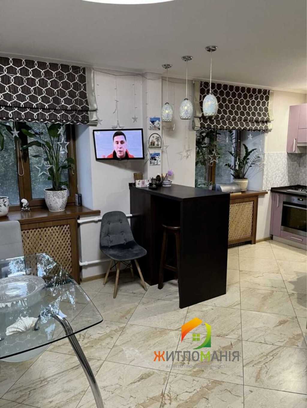 Продаж 2-кімнатної квартири 70.6 м², Гладківська вул., 1/7