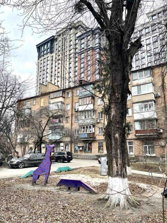 Аренда 2-комнатной квартиры 56 м², Владимиро-Лыбедская ул., 22