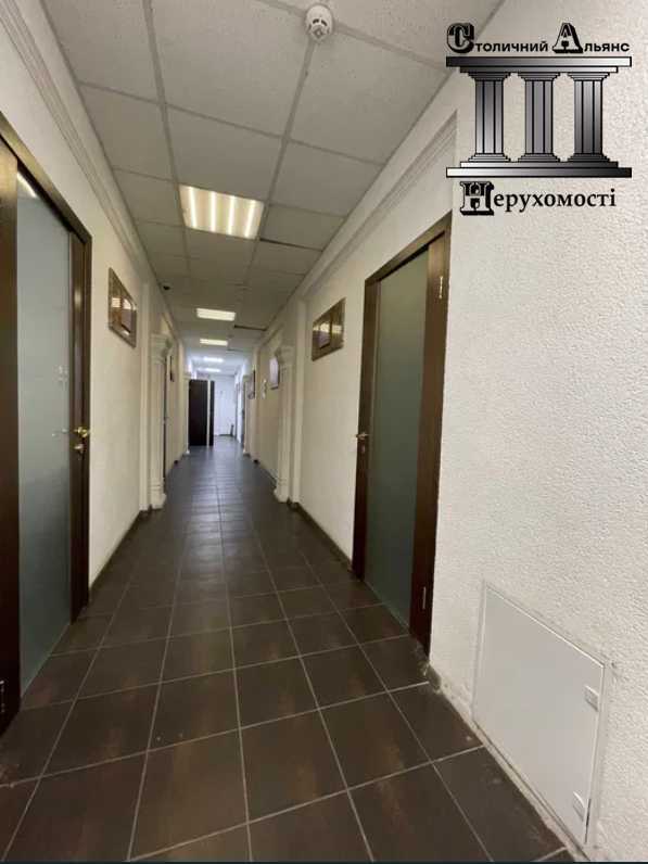 Оренда іншого торгівельного приміщення 674 м², Михайла Максимовича вул., 24