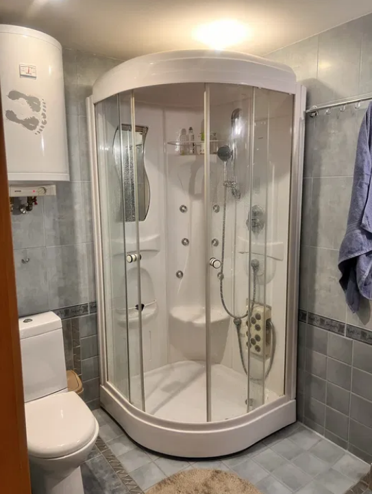 Продажа 4-комнатной квартиры 72 м², Краснова ул.