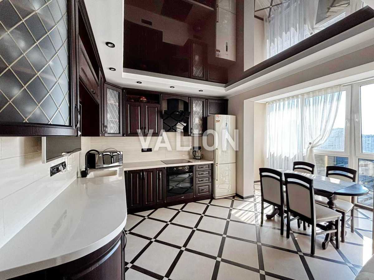 Продажа 2-комнатной квартиры 64 м², Милославська, 2