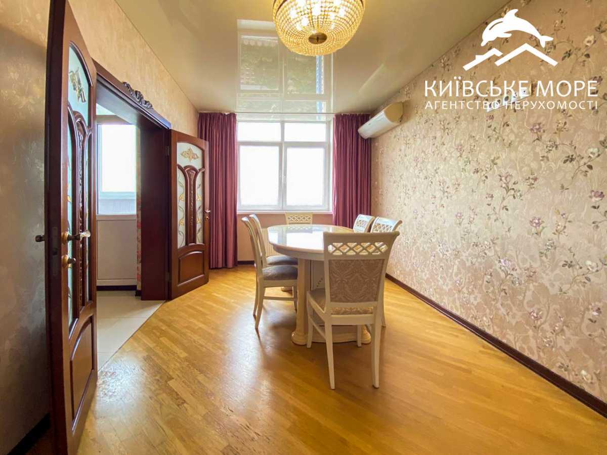 Аренда 4-комнатной квартиры 131 м², Воскресенская ул., 14Б