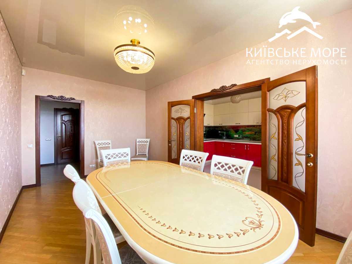 Аренда 4-комнатной квартиры 131 м², Воскресенская ул., 14Б