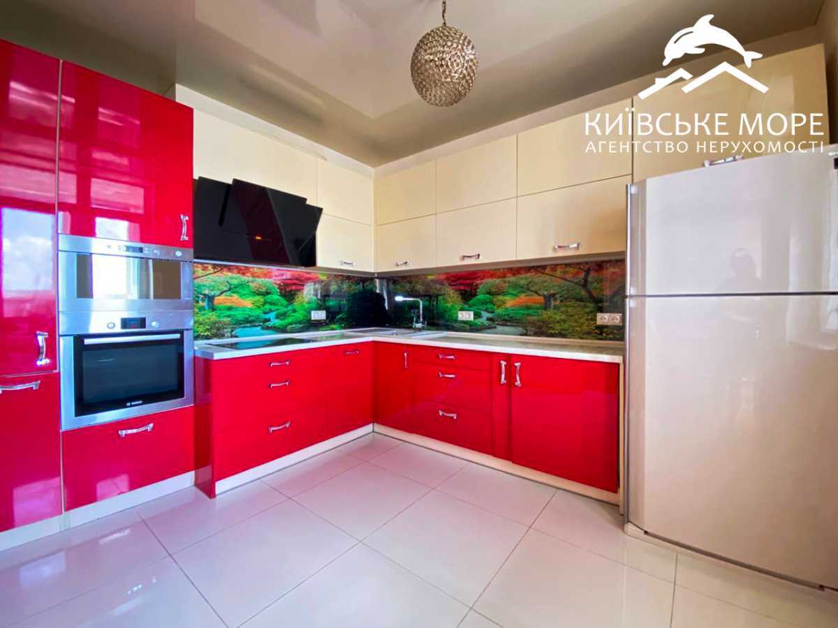 Аренда 4-комнатной квартиры 131 м², Воскресенская ул., 14Б