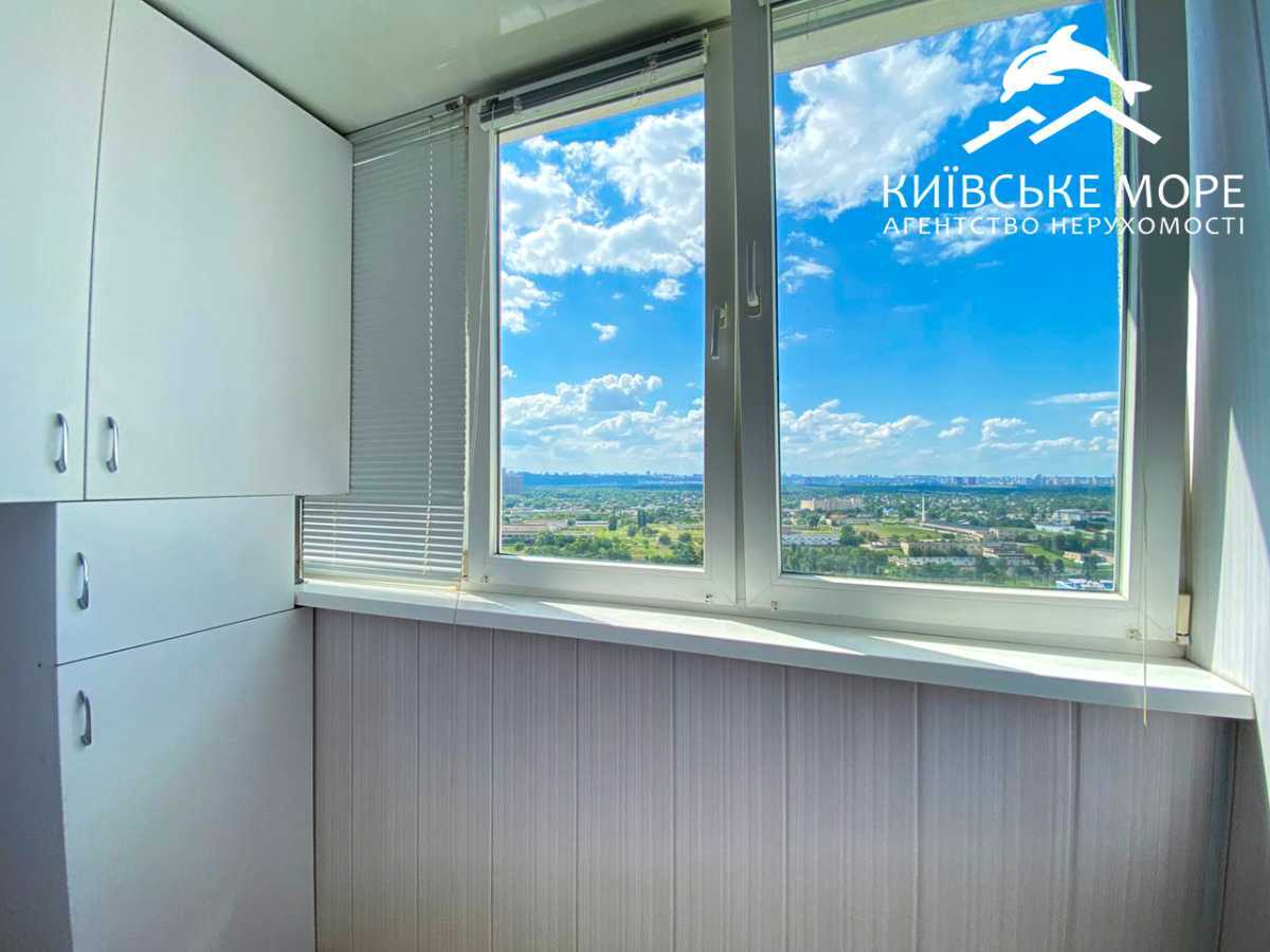Аренда 4-комнатной квартиры 131 м², Воскресенская ул., 14Б