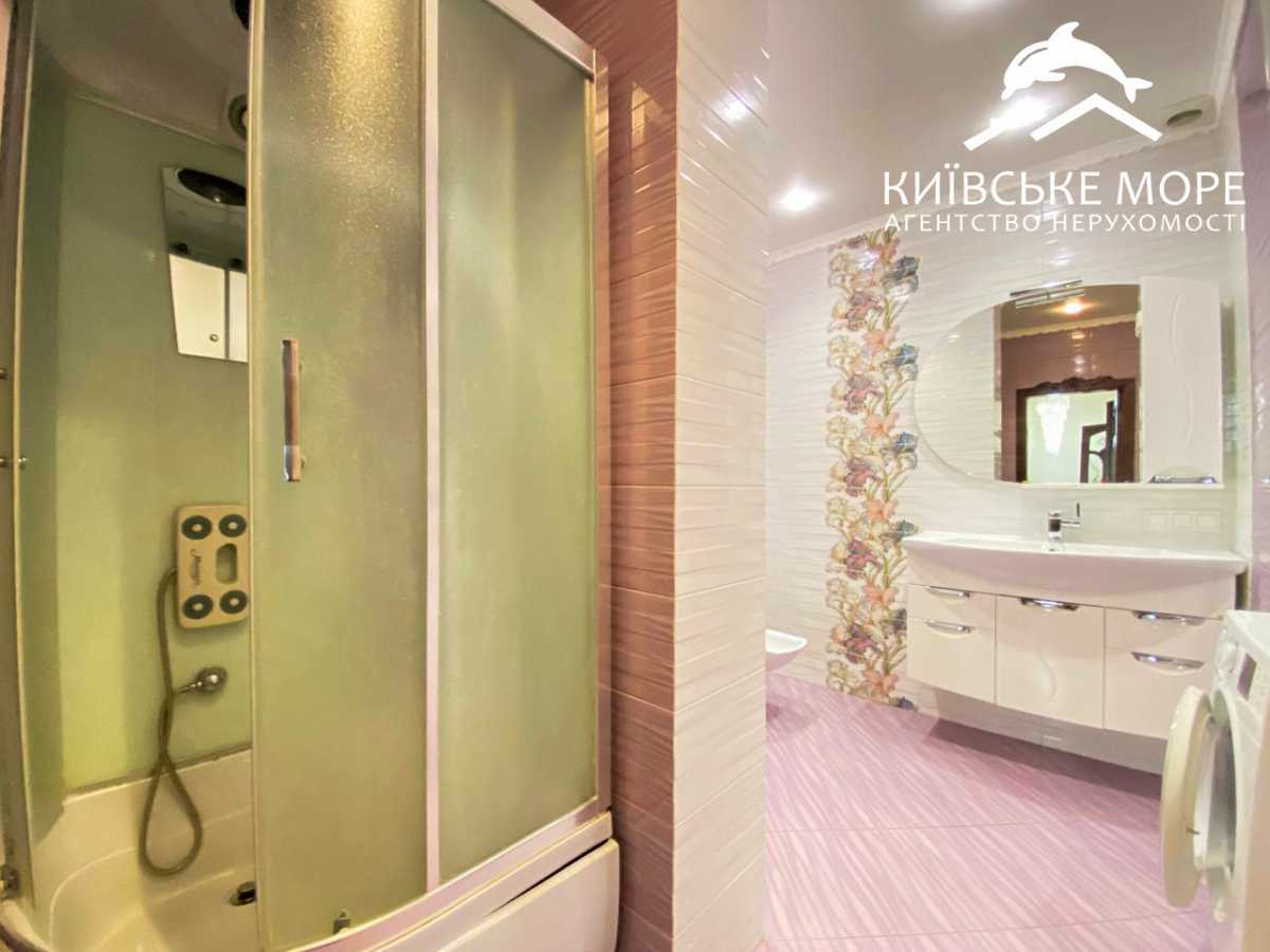 Аренда 4-комнатной квартиры 131 м², Воскресенская ул., 14Б