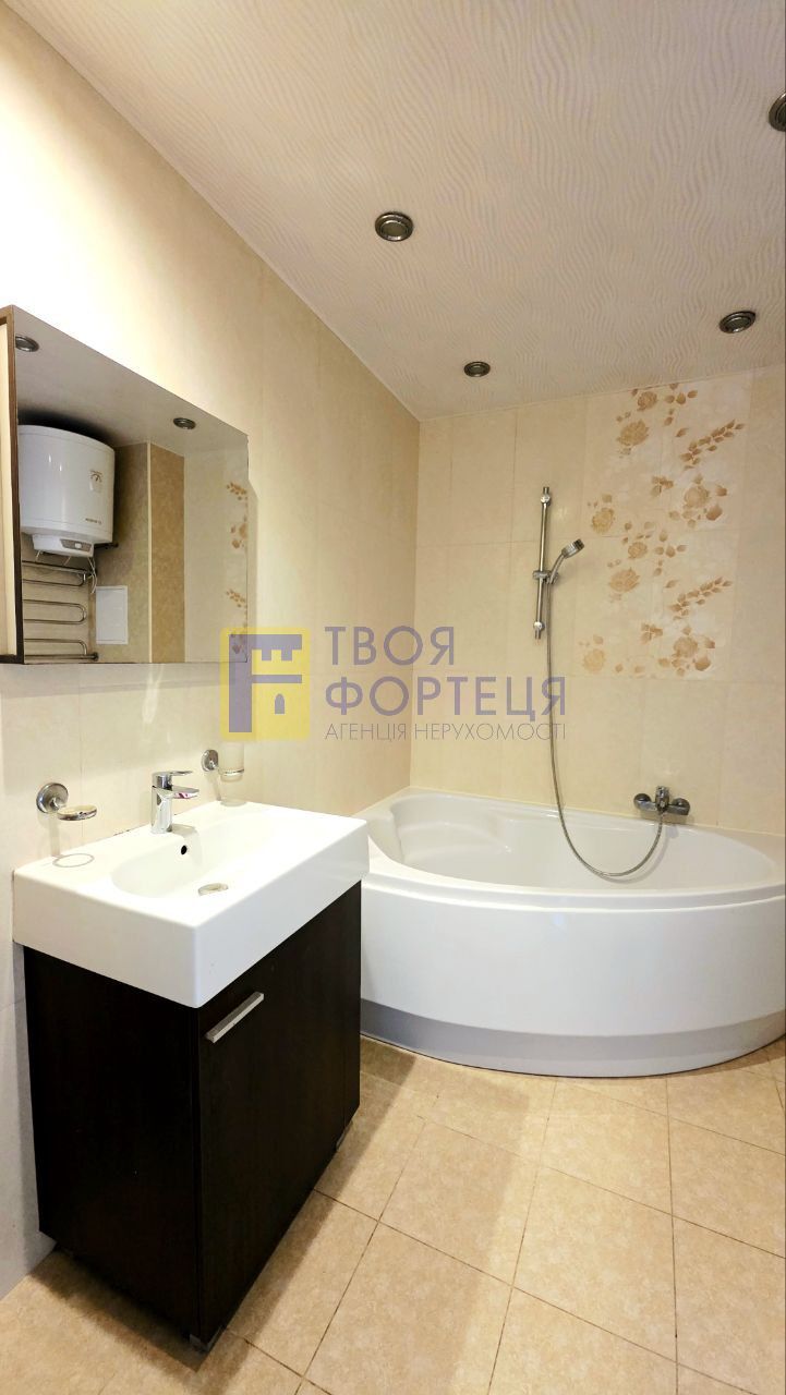 Продаж 2-кімнатної квартири 58 м², Краснопільська вул.