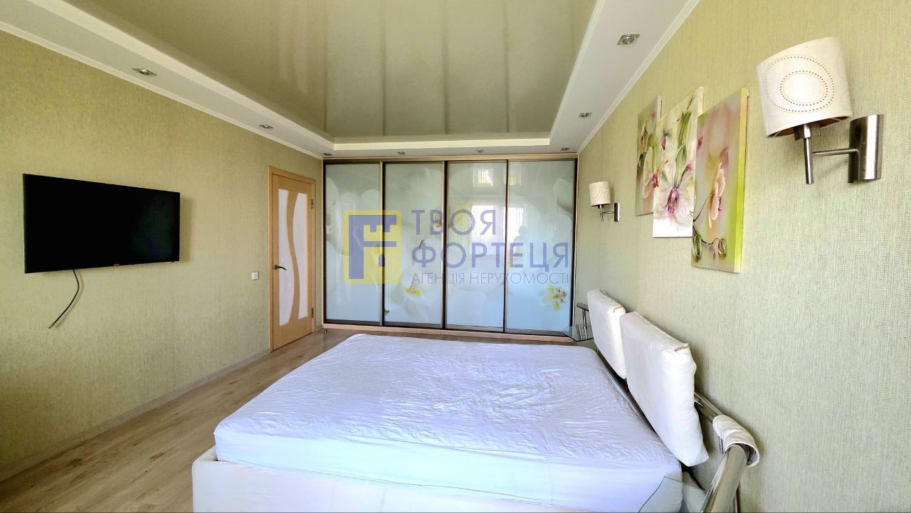 Продаж 2-кімнатної квартири 58 м², Краснопільська вул.