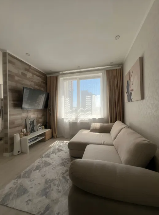 Продаж 1-кімнатної квартири 38 м², Спортивна вул.