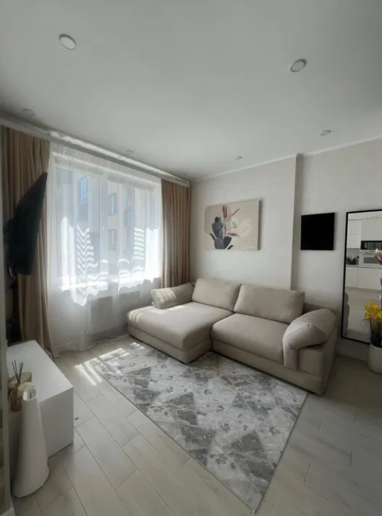 Продаж 1-кімнатної квартири 38 м², Спортивна вул.