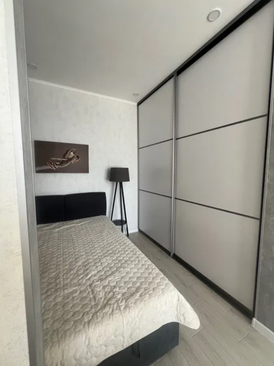 Продаж 1-кімнатної квартири 38 м², Спортивна вул.