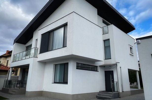 Оренда будинку 420 м², Костанді вул., 55