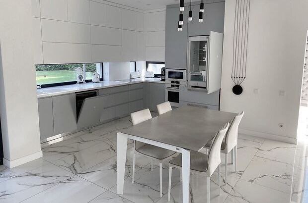 Оренда будинку 420 м², Костанді вул., 55