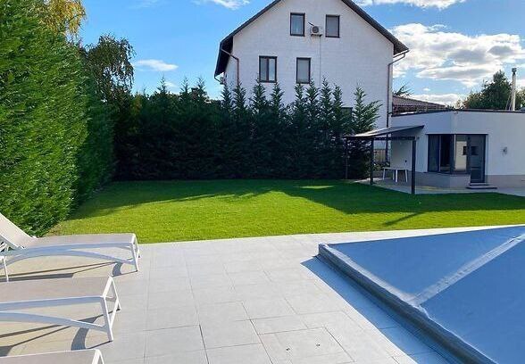 Оренда будинку 420 м², Костанді вул., 55