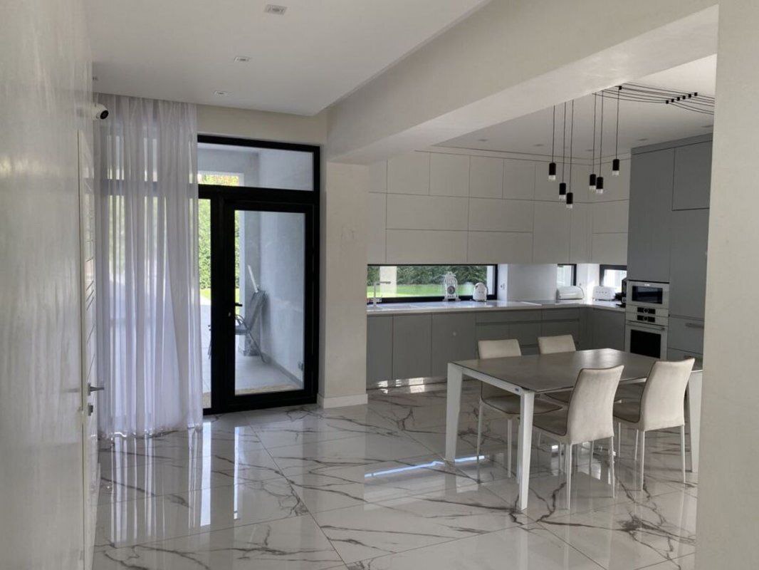 Оренда будинку 420 м², Костанді вул., 55