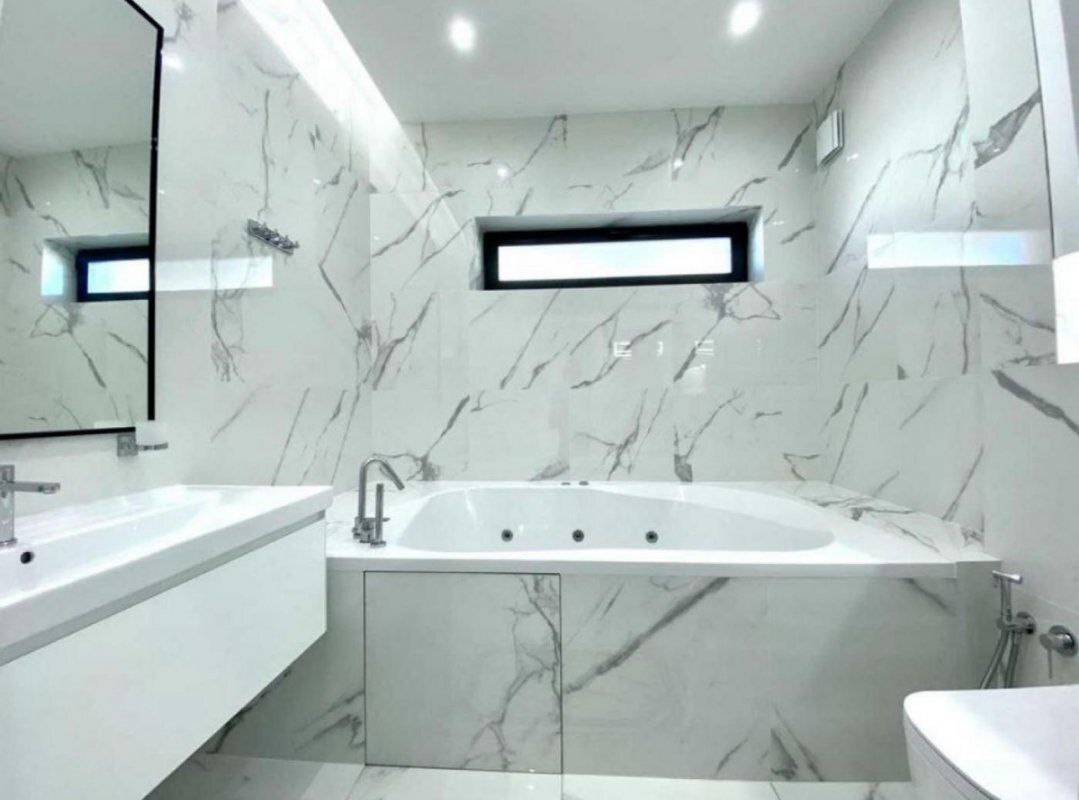 Оренда будинку 420 м², Костанді вул., 55