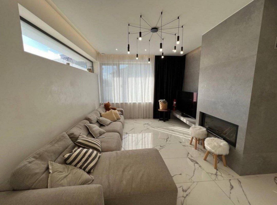 Оренда будинку 420 м², Костанді вул., 55