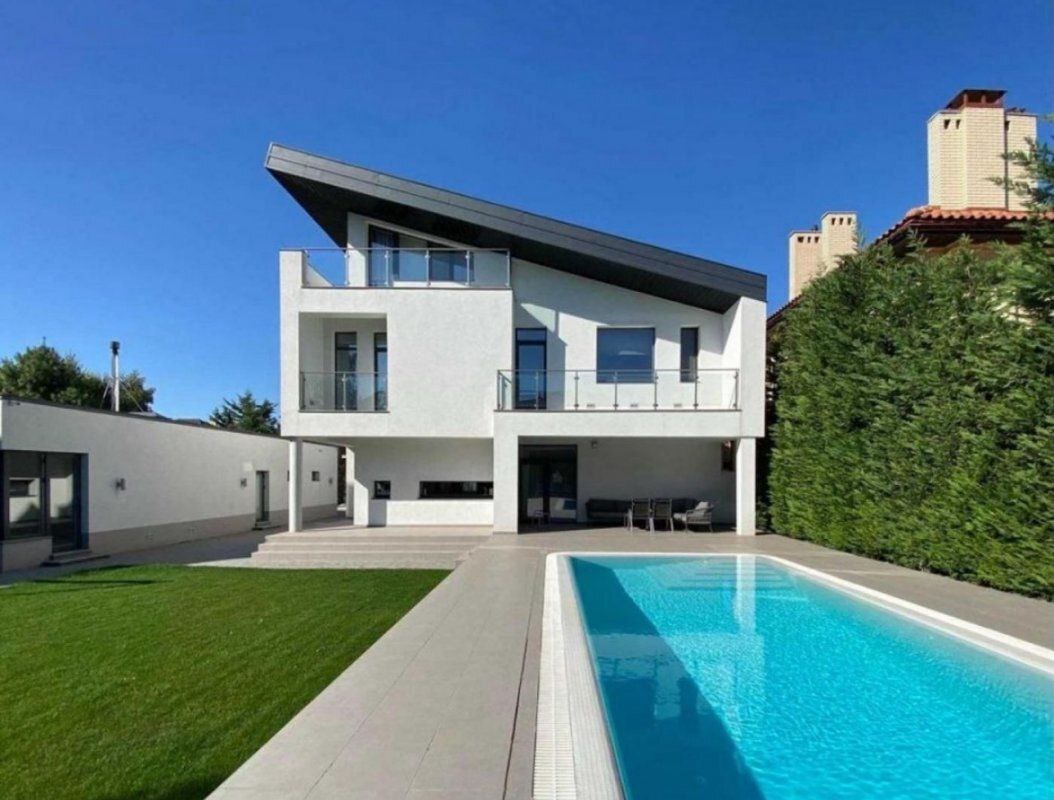 Оренда будинку 420 м², Костанді вул., 55