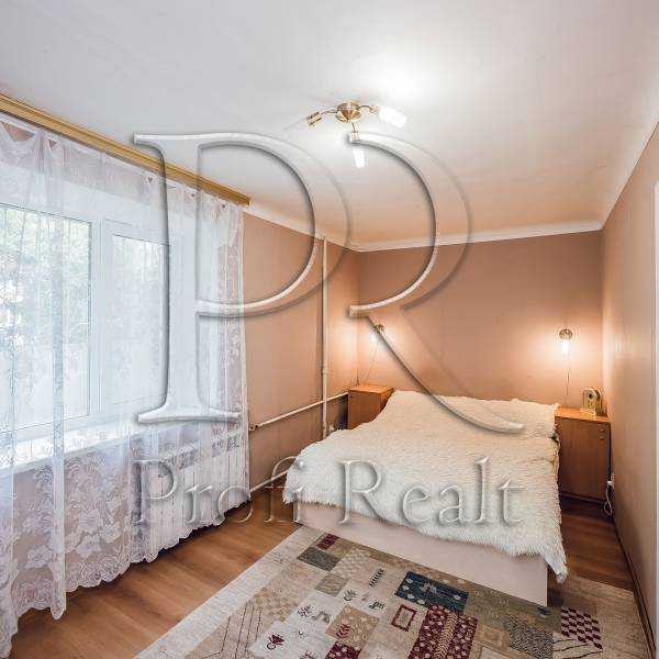Продажа 2-комнатной квартиры 44 м², Святошинская ул., 33