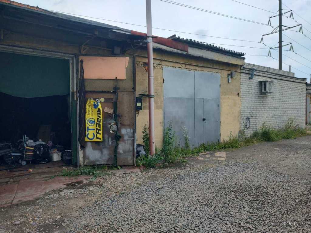 Продаж гаража 132 м², Пухівська вул., 2