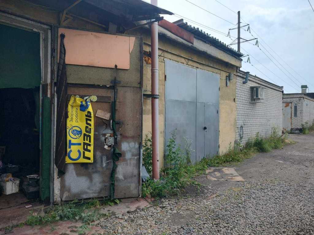 Продаж гаража 132 м², Пухівська вул., 2