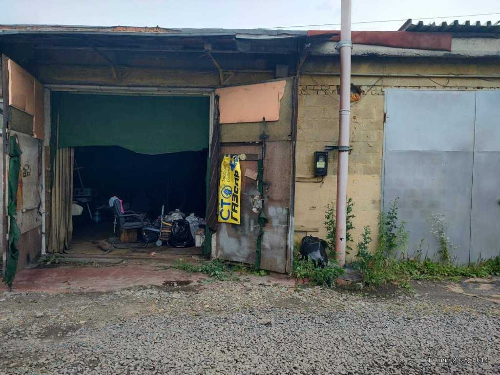 Продаж гаража 132 м², Пухівська вул., 2