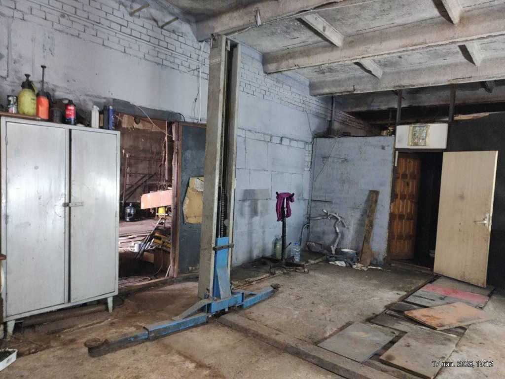 Продаж гаража 132 м², Пухівська вул., 2